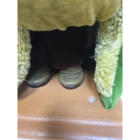 Vintage Santa Claus Ditz Designs Woodsy and Rustic Green Coat & Red Hat - Picture 15 of 16